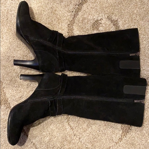 Anne Klein black suede boots - Picture 3 of 7